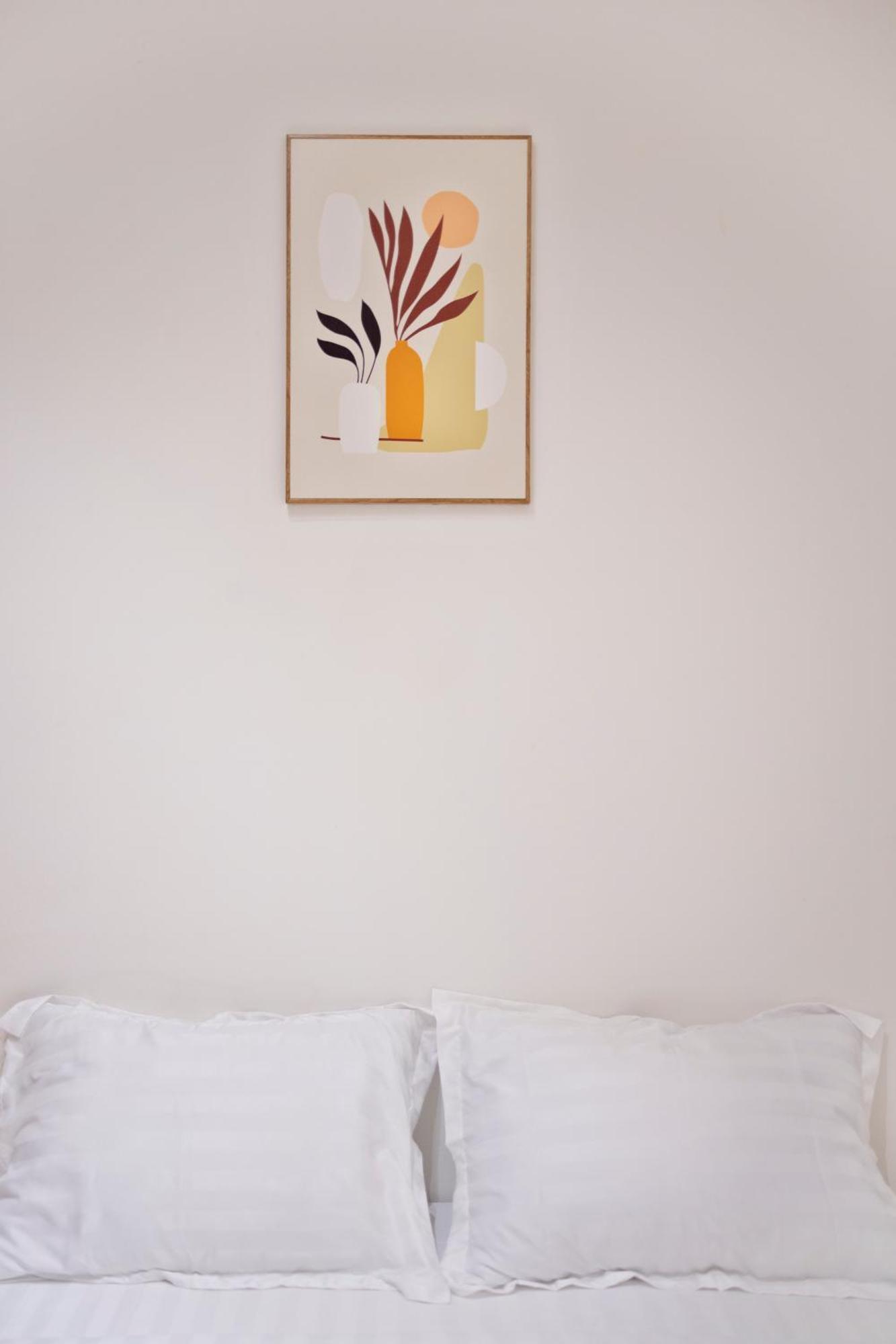 Quite In Old Quarter With Netflix And Free Laundry 3rdfloor Appartement *